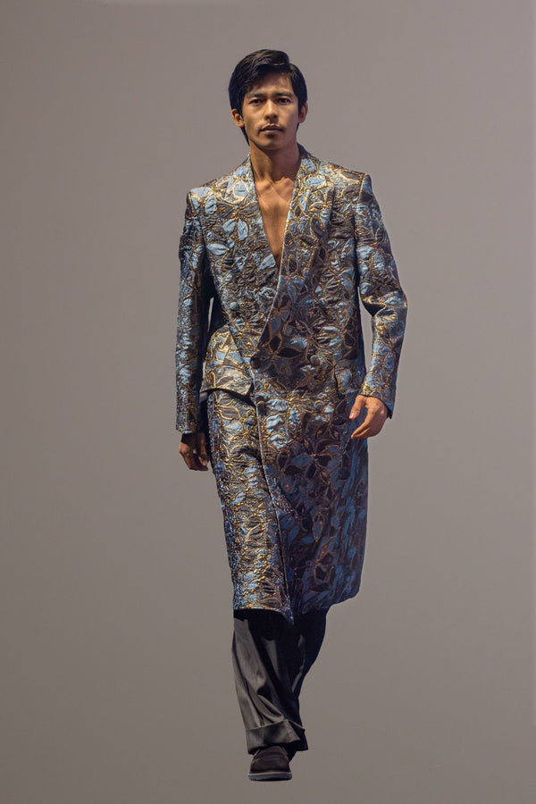 Manteau texturé aux reflets métallisés